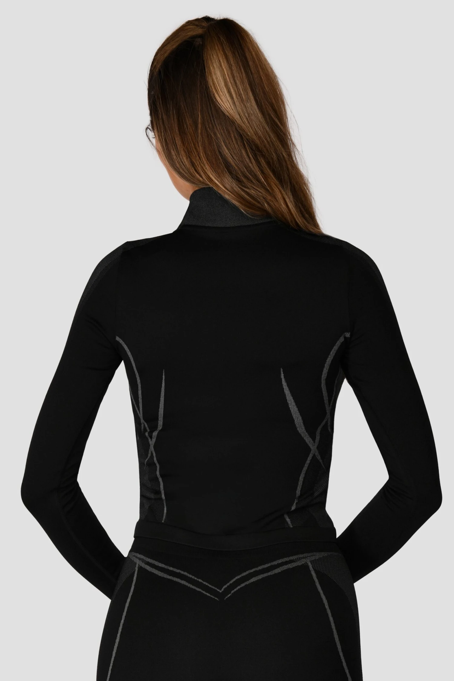 Contour Seamless 1/4 Zip - Black/Platinum Grey